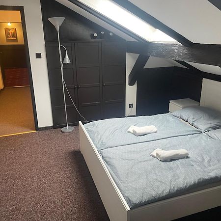 Hotel Lovecky Zamecek Orion リベレツ エクステリア 写真