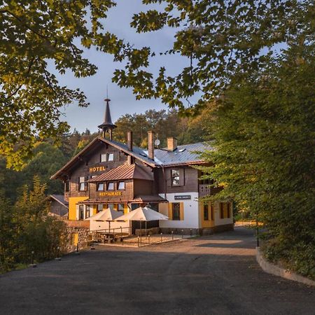 Hotel Lovecky Zamecek Orion リベレツ エクステリア 写真