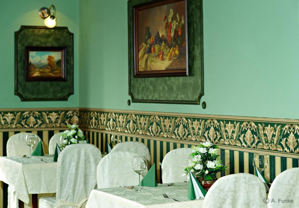 Hotel Lovecky Zamecek Orion リベレツ エクステリア 写真