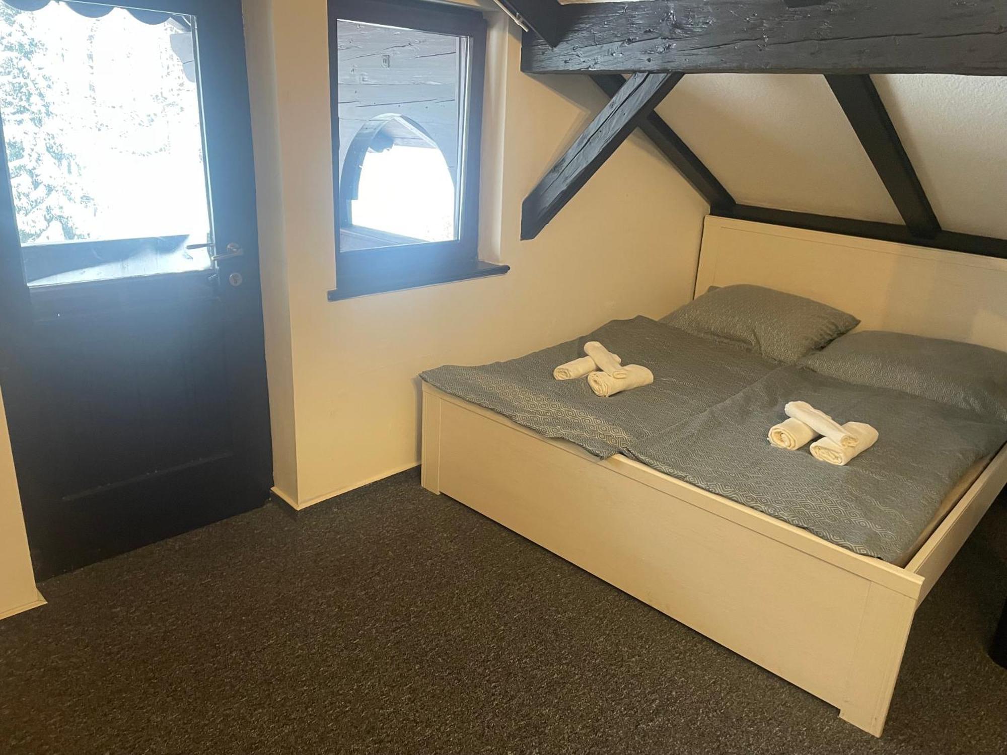 Hotel Lovecky Zamecek Orion リベレツ エクステリア 写真