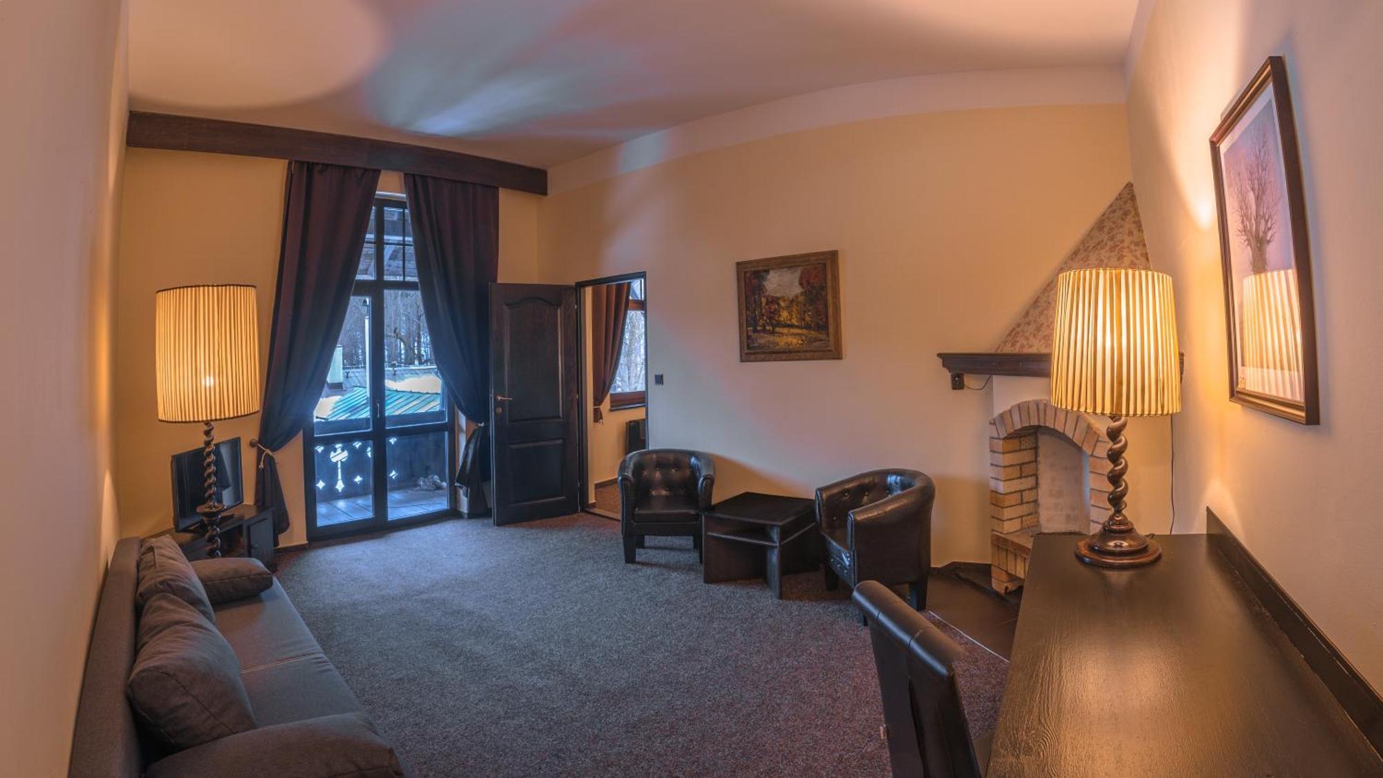 Hotel Lovecky Zamecek Orion リベレツ エクステリア 写真