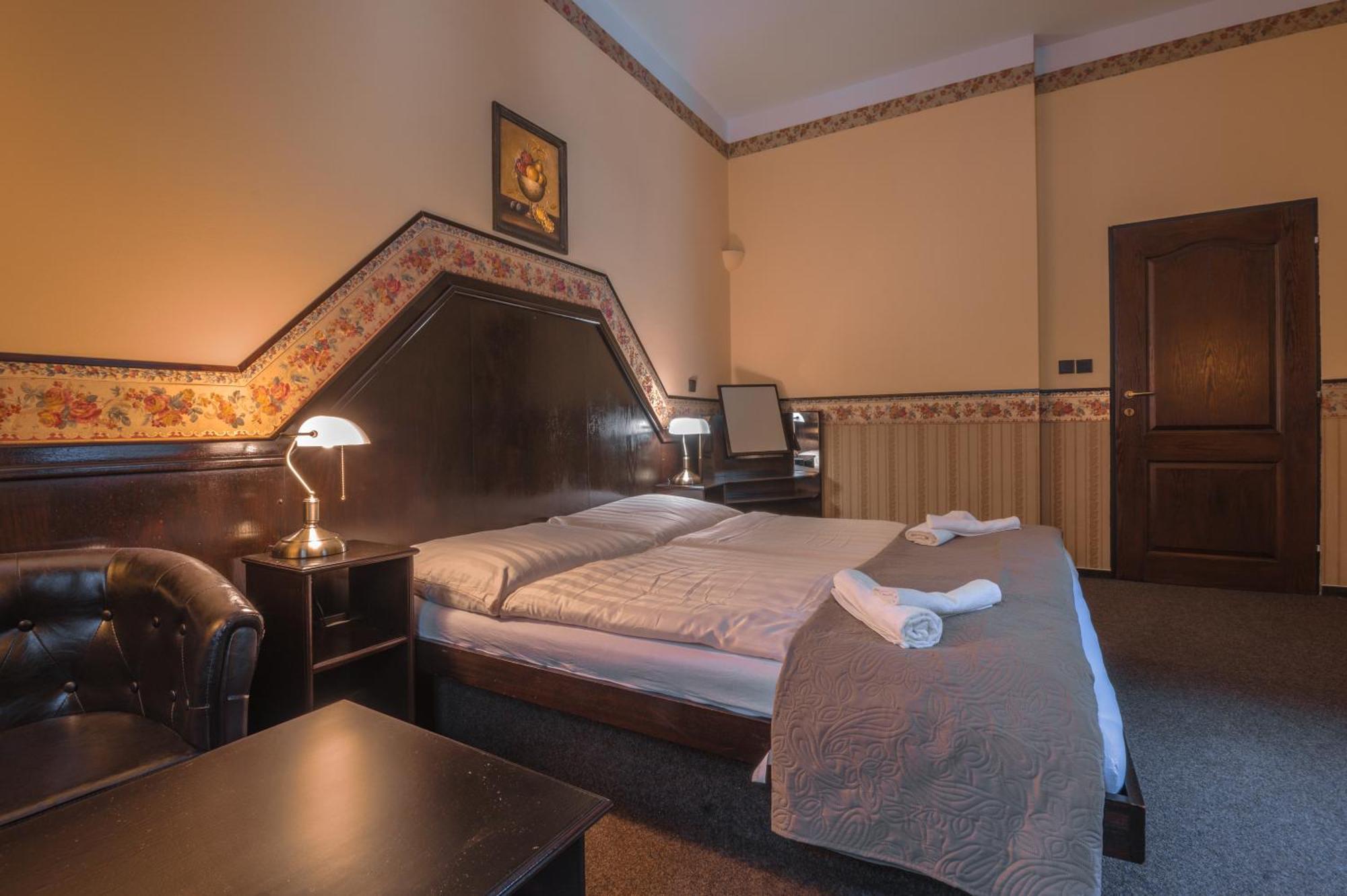 Hotel Lovecky Zamecek Orion リベレツ エクステリア 写真